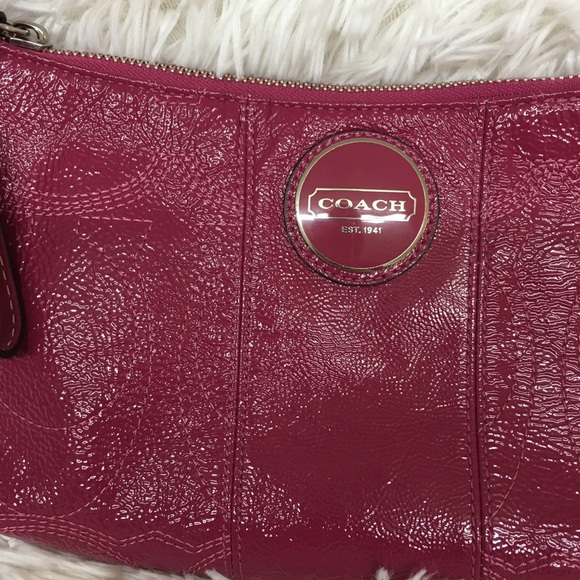 Coach Bag Embossed Leather - Picture 5 of 10